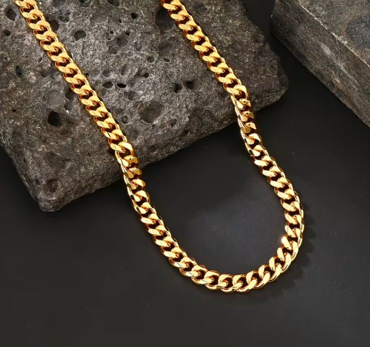 Daisy Philip 10mm Gold cuban link chain