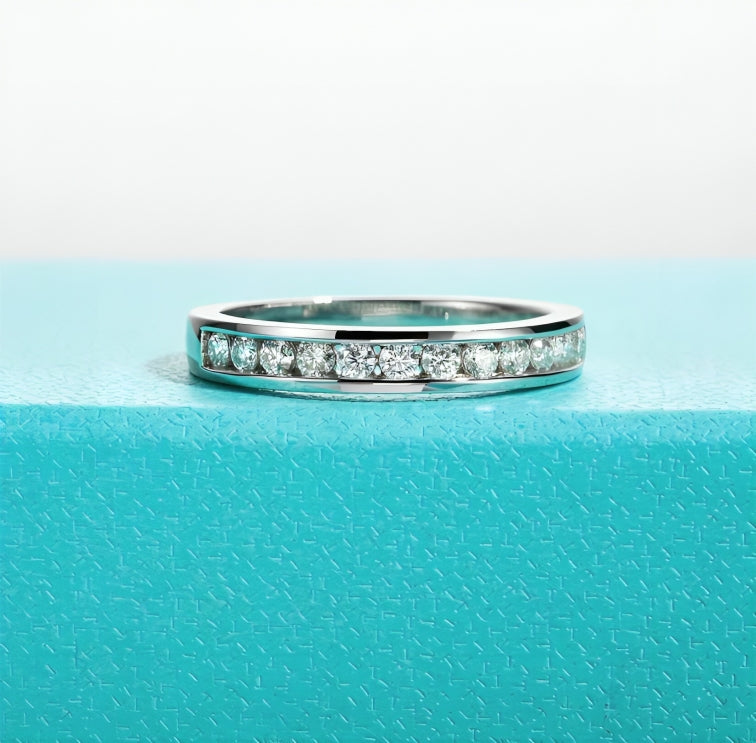 Daisy Philip Moissanite Dimond Ring for Her in Platinum Plated 925 Sterling Silver Engagement