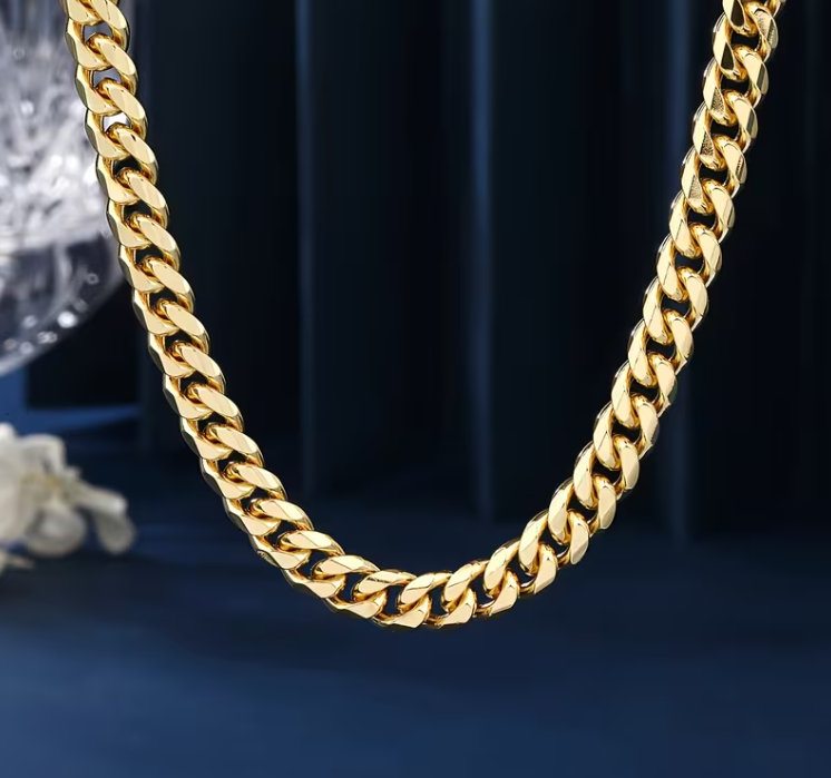 Daisy Philip 10mm Gold cuban link chain