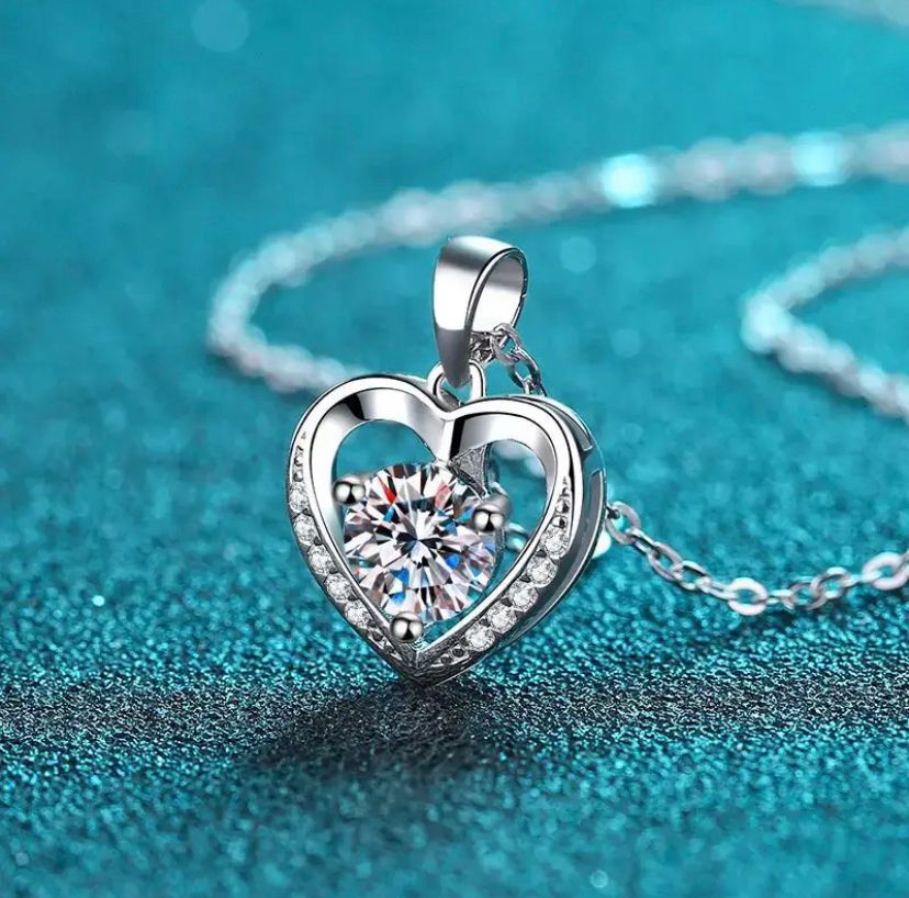 Daisy Philip Moissanite Necklace Heart, 1 Carat Moissanite Diamond Necklace Gifts for Her