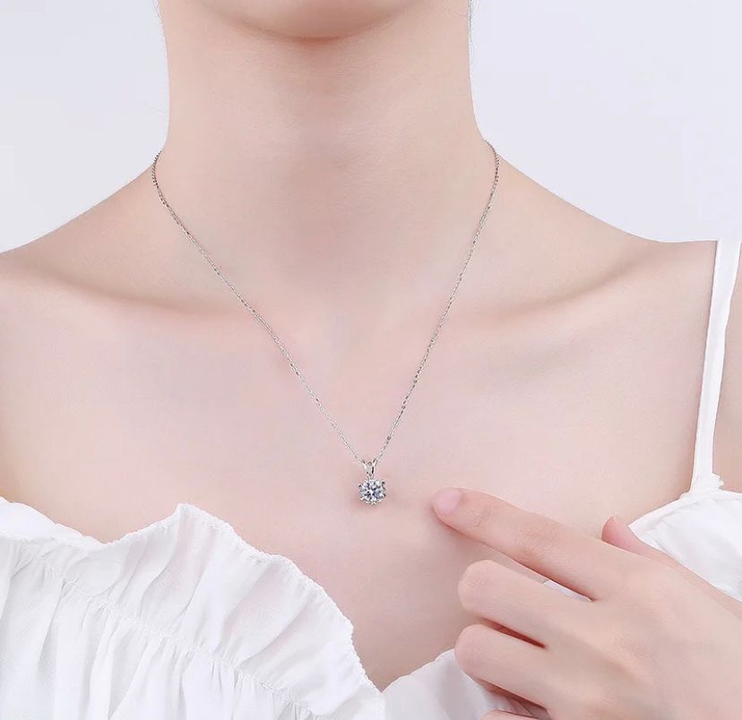 Daisy Philip Moissanite Diamond Necklace,1 Carat Sterling Silver Necklace Sparkling Gifts For Her